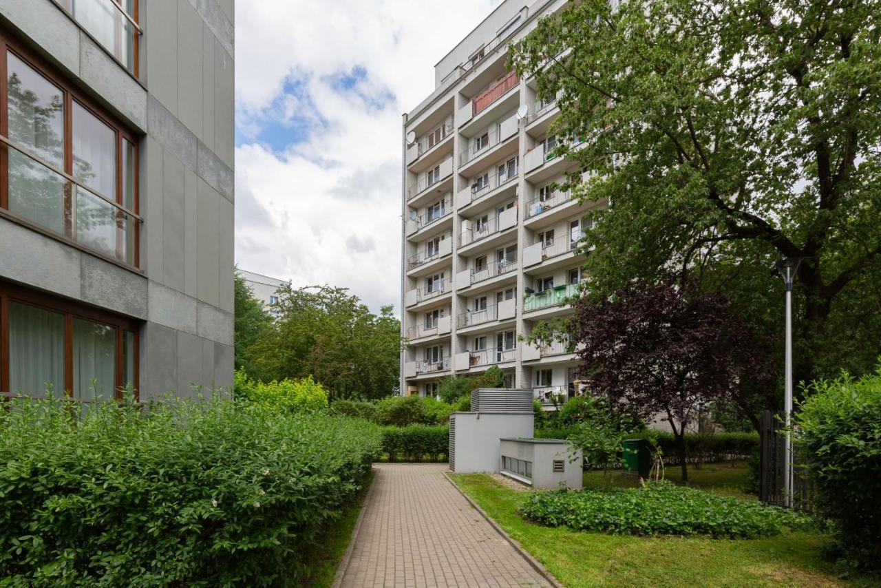 Central Apartment Solec Wilanowska By Noclegi Renters Warszawa Exteriör bild