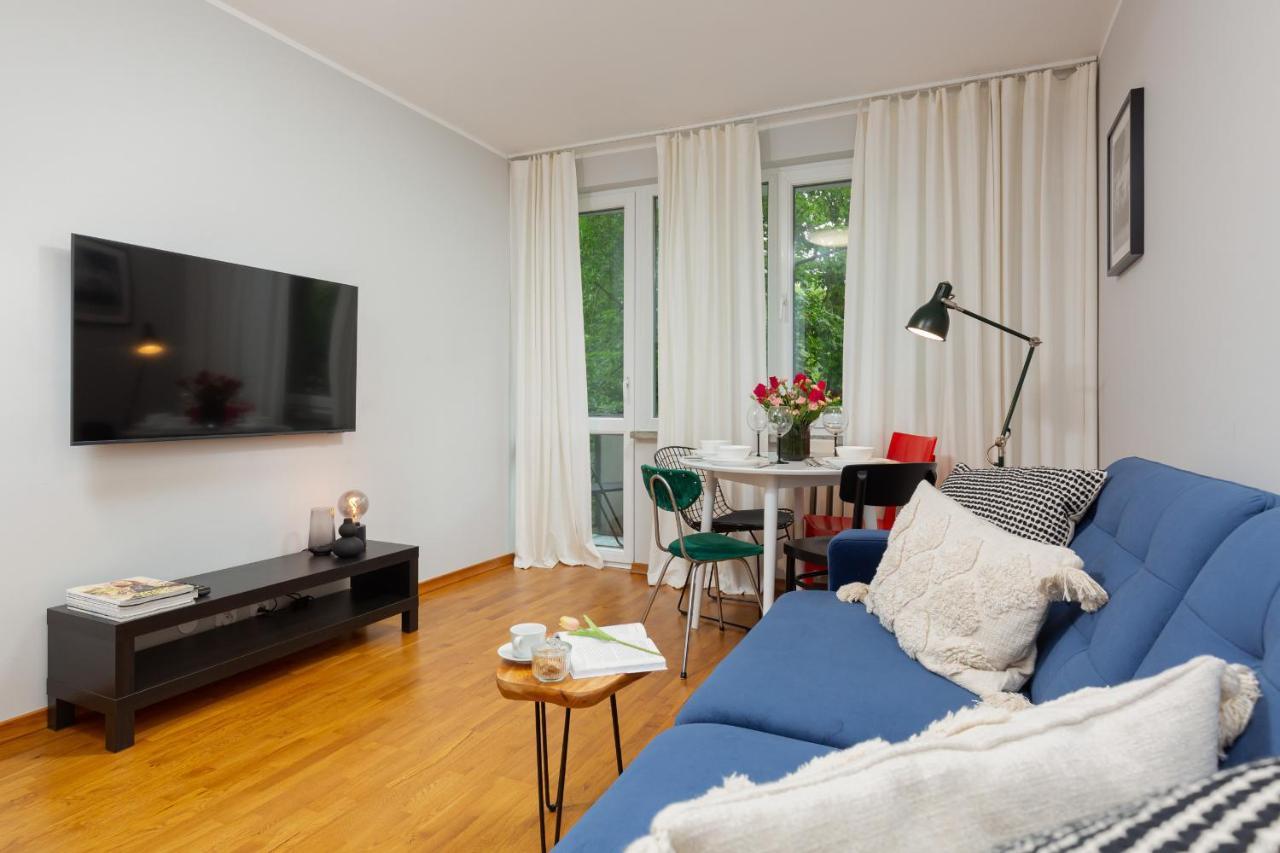 Central Apartment Solec Wilanowska By Noclegi Renters Warszawa Exteriör bild