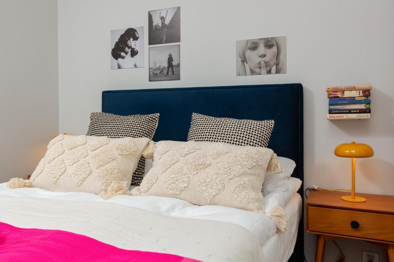 Central Apartment Solec Wilanowska By Noclegi Renters Warszawa Exteriör bild